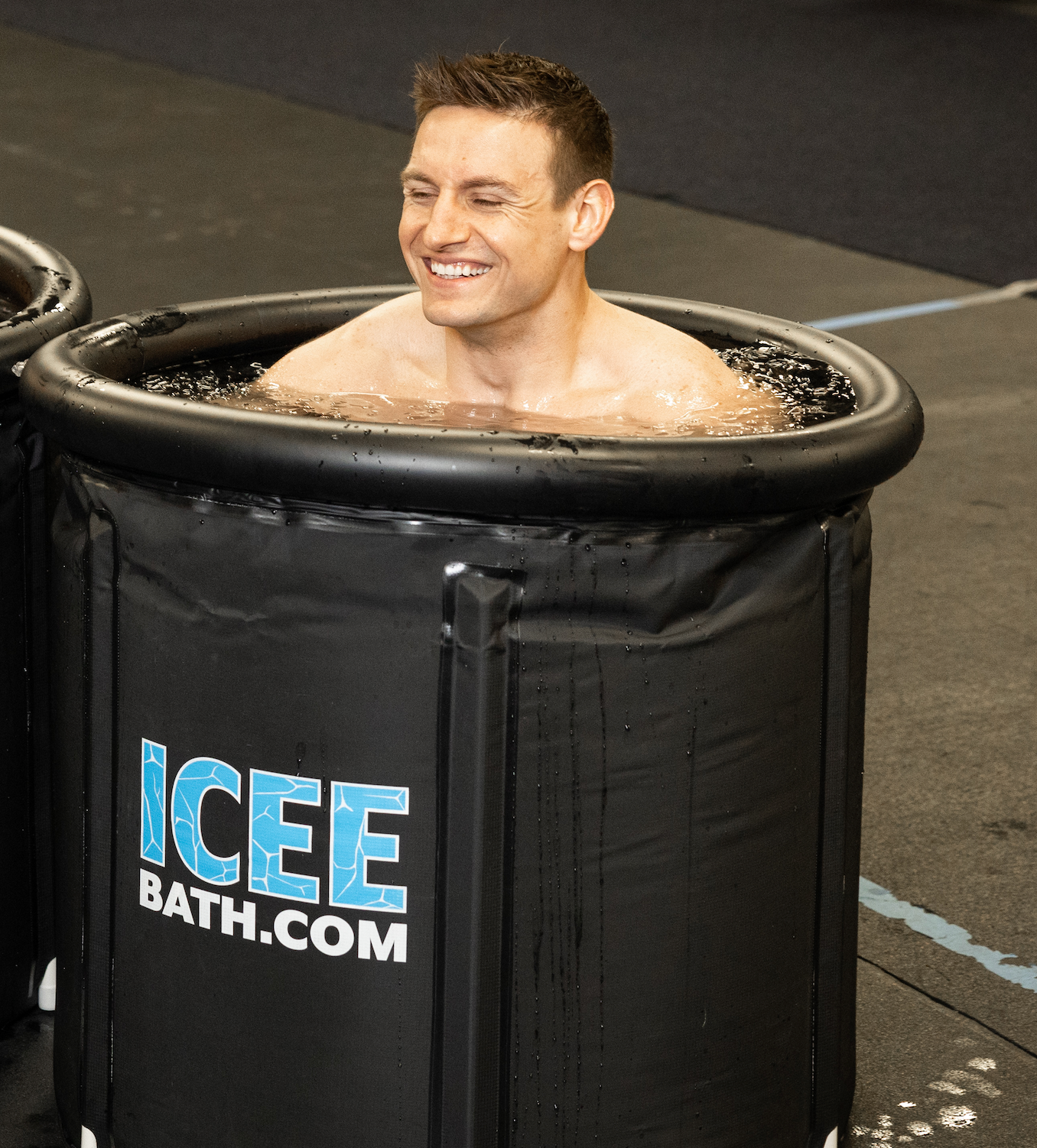 Portable and inflatable ice bath container with carrying case – ICEE BATH